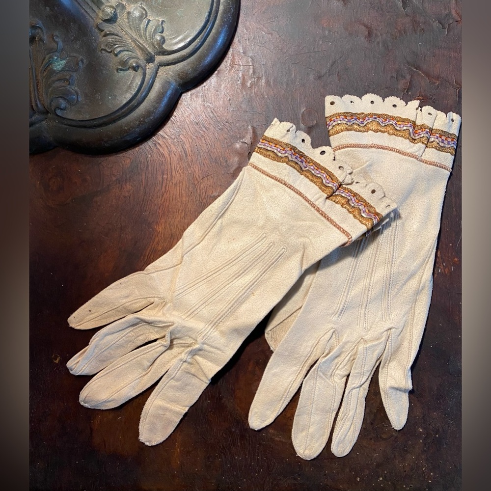 Exquisite work, Vintage Victorian 1800’s hand tailored kid leather childs gloves